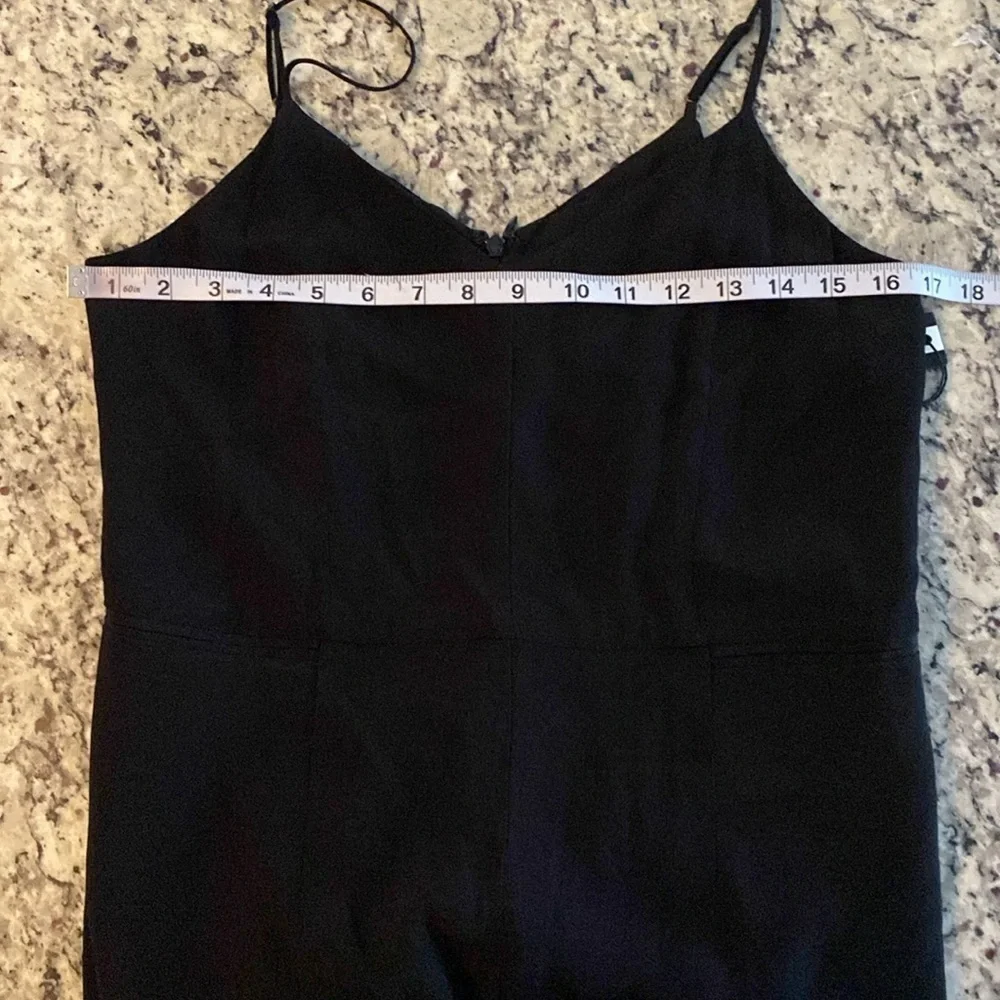 NWT Anthropologie The Essential Black V-neck Jumpsuit 4 AH4